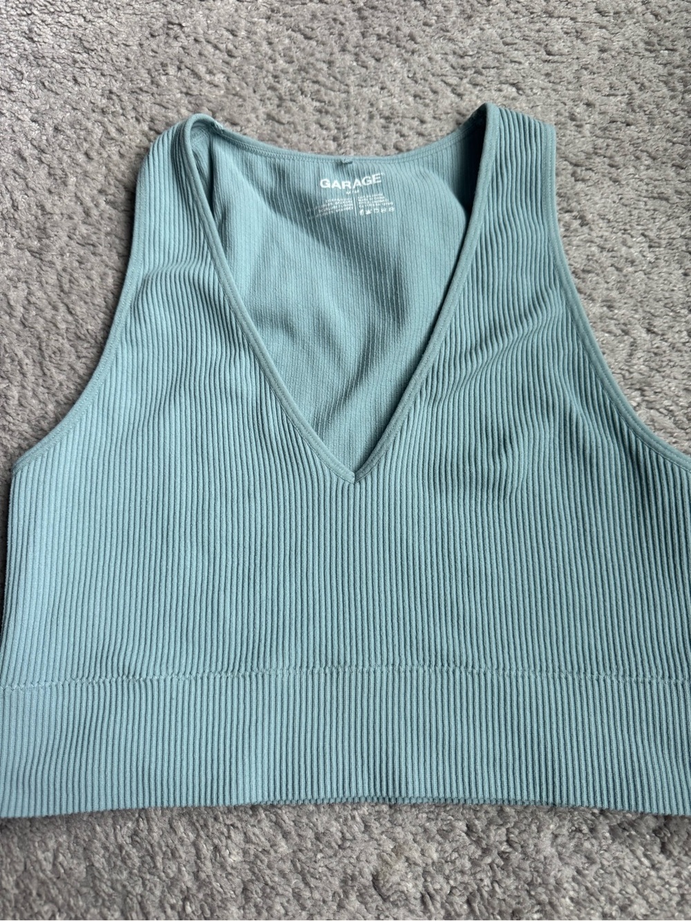 Garage Ribbed V-Neck Crop Tank Top - Seafoam Green size medium